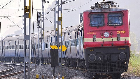 मोठी घोषणा, 1 जूनपासून धावणार नॉन AC ट्रेन्स, तिकिट बुकींगची प्रक्रिया जाणून घ्या...