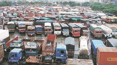 वाहन परवान्याबाबत मोठी बातमी, कोर्टाच्या निर्णयानंतर परिवहन आयुक्तांनी दिल्या महत्वपूर्ण सूचना