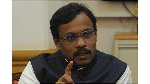 तावडेंना "मराठी'चे वावडे 
