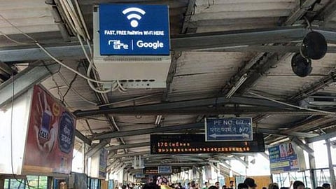 रेल्वे स्थानकांवरील वाय-फाय सेवा होणार बंद!  