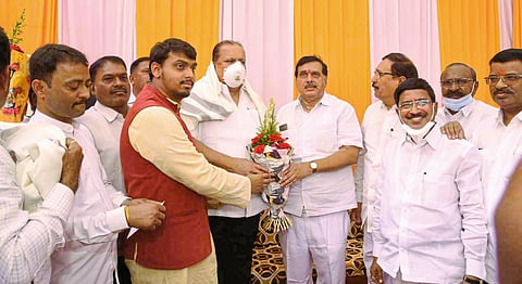  Arun Dongle with Hasan Mushrif in "Gokul"