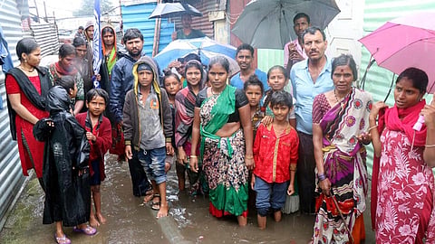 पिंपरी: आझादनगर, संग्रामनगरमध्ये घरांमध्ये फूटभर पाणी (व्हिडिओ)