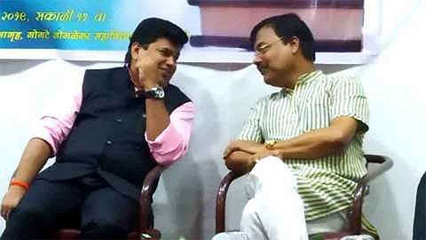 आम्ही वैरी नाही, राजकीय प्रतिस्पर्धी 