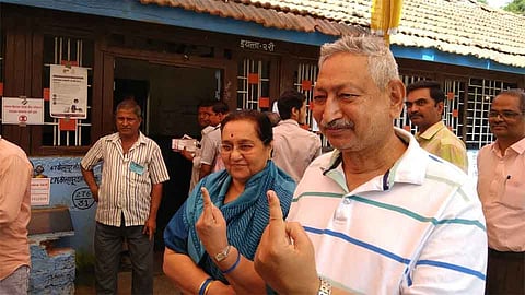 Kolhapur Loksabha 2019 : चारवाजेपर्यंत 52.16 टक्के मतदान 