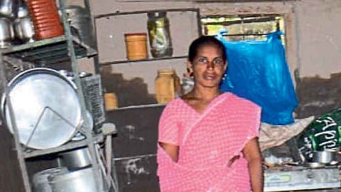 ‘वॉक ॲण्ड टॉक’ग्रुपने दिली इंगळीच्या भगिनीला उभारी