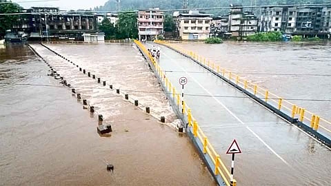 #KonkanRains रत्नागिरी, चिपळूण, राजापूर, संगमेश्‍वर जलमय 
