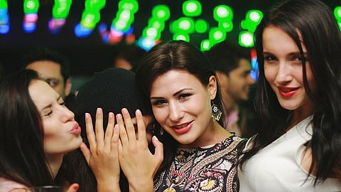home minister anil deshmukh statement about Mumbai nightlife for 26 january Photo Source : pinterest.com