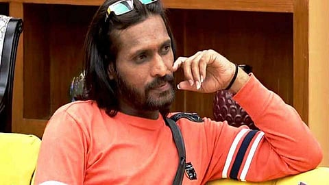 'बिग बॉस' फेम अभिजित बिचकुले आहे कोण?