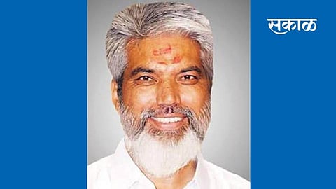 Agriculture Minister Dadaji Bhuse said crop insurance would be sanctioned to all farmers in phases 