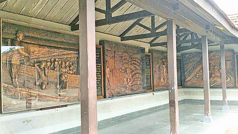 वाटेगाव : येथे अण्णा भाऊ साठे यांच्या जीवनचरित्रावर उभारलेली शिल्पसृष्टी.