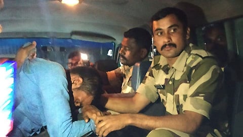 पुणे : विद्यापीठात तरुणीची छेड काढणारा एकजण ताब्यात