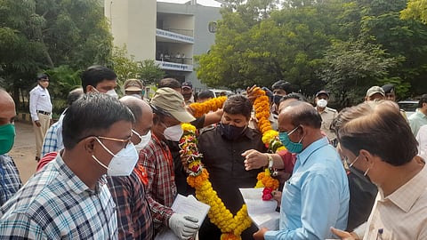 College Karmachari unian.jpg
