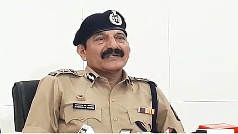 DIGHAVKAR.png