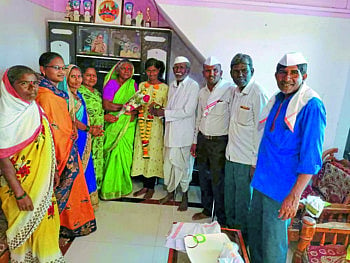 मातृछत्र हरपले अन् मामाच बनले आई 