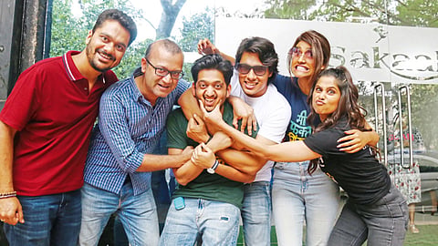 गर्लफ्रेंड चित्रपटातील कलाकार.