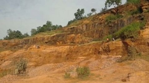 officers restricted people who wants to occupy sondya hill 