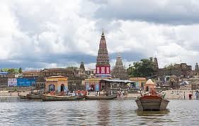 विठ्ठल मंदिरात खासगी सुरक्षकाची मुजोरी (व्हिडिओ)