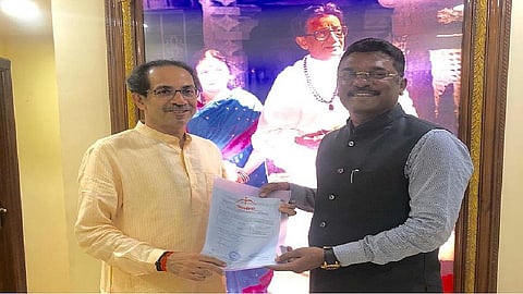मंडप डेकोरेटर्स व्यवसायांना दिलासा द्या, शिवसेना आमदाराचं मुख्यमंत्र्यांना साकडं