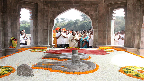 छत्रपती शाहू महाराजांच्या समाधी जीर्णोद्धारामुळे इतिहासाचे पुनरुज्जीवन : राजमाता कल्पनाराजे भोसले