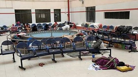 प्रशासनाकडून सव्वादोन कोटींचा खर्च; ...मात्र, लाभार्थीचं नाही!