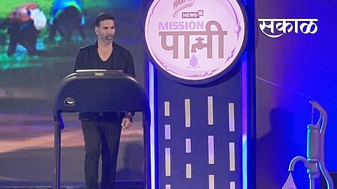 actor Akshay Kumar gets trolled for his treadmill run social cause director Neeraj ghaywan said Treadmill Its a roller coaster jolly ride 