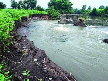khadki river 