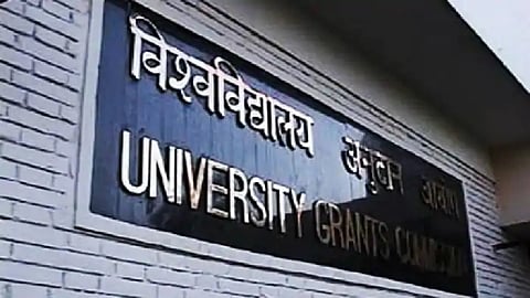 विधी शाखेच्या परीक्षेचा निर्णय बार कौंसिंलच्या कोर्टात; उच्च न्यायालयाने दिले हे आदेश