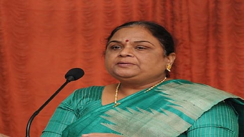 प्रशासकीय अधिकारी ते साहित्यिक; नीला सत्यनारायण यांचा असा होता जीवनपट