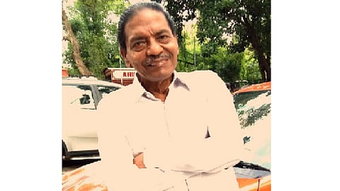 प्रसिद्धी प्रमुख आर.आर. पाठक यांचे निधन