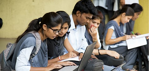 आरटीई प्रवेश अर्जाच्या अडचणींमुळे विद्यार्थी-पालक हैराण! वाचा संपुर्ण बातमी