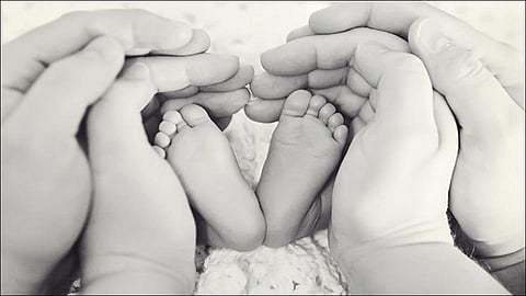 woman gave a birth to child while writing exam in labor pain