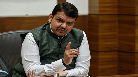 स्वतःला 'गांधी' समजण्याची घोडचूक अजिबात करू नका - देवेंद्र फडणवीस 