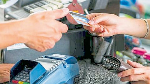 धडा डेबिट कार्डचा : नात्यापेक्षा नियम महत्त्वाचा...