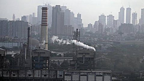 सर्वात मोठी बातमी - मुंबईतील चेंबूर परिसरातील केमिकल कंपनीतून विषारी वायू गळती