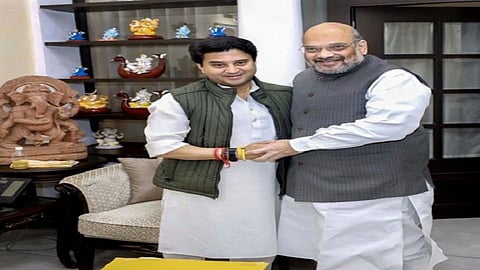 अमित शहा यांना जोतिरादित्य शिंदे यांच्याबद्दल वाटतेय 'ही' भीती 