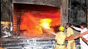 A fire broke out in an urban area in the camp area of Nagpur Fire news