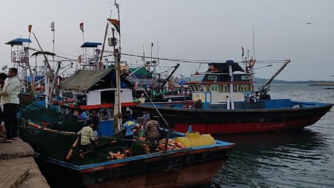 in kokan between three days the possibility of heavy rain fishermen know about the situation in ratnagiri