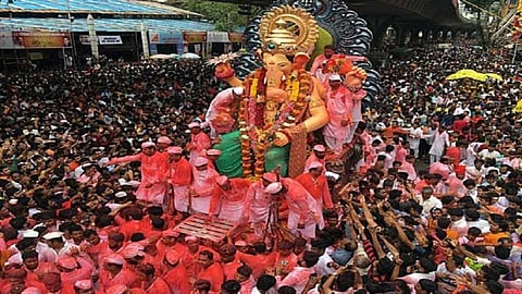 Corona also disrupts disruption; Ganeshotsav will be celebrated in a simple manner akola marathi news