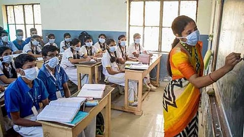 जिल्ह्यातील शाळांत विद्यार्थ्यांच्या संख्येत वाढ; सुरक्षिततेचे नियम पाळल्याचा परिणाम
