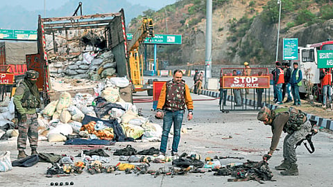 पाकचा डाव उधळून लावण्यासाठी लष्कराची आक्रमक मोहिम 