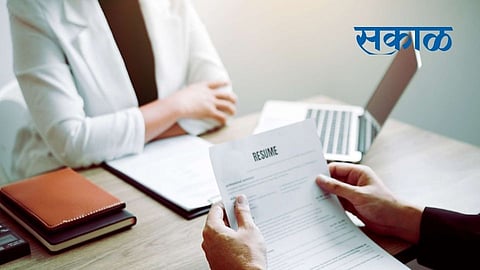 Many bogus employees in government Employees who have passed the exam in a bogus manner are on the governments radar