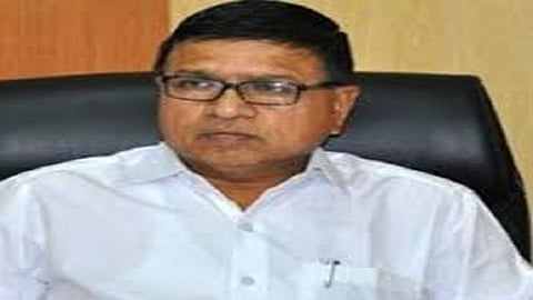 Municipal Commissioner Dr.Mallinath Kalshetti  Speaking to reporters after the sudden transfer  became emotional