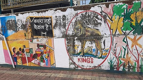 स्वछता मानांकनात वरच्या स्थानावर असलेल्या रंगीबेरंगी किंग्ज सर्कलचा उडाला रंग