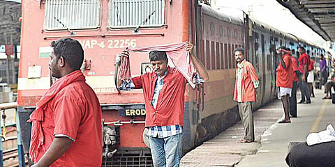 porters have not been working at the railway station for six months