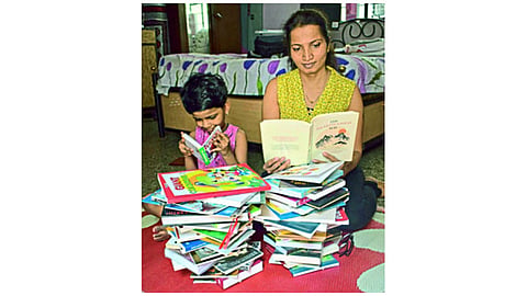 आत्या-भाचीच्या नात्यातली निरागस देवाणघेवाण 