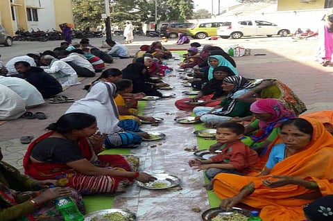 अन्नदान करायचय ; तर दोन वर्षे थांबा  