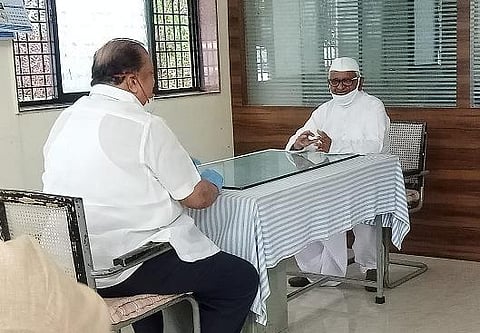 Guardian Minister Mushrif-Anna met but 