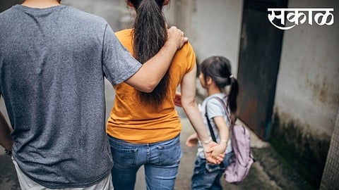 parents as bodyguard for daughter in kolhapur fear of crime case