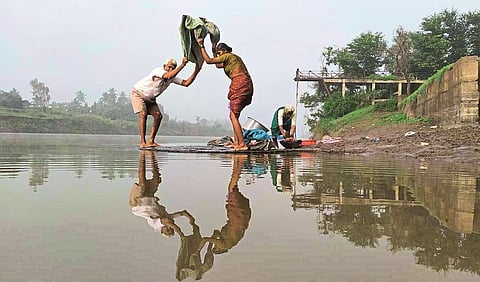  Speed ​​up cleanliness, preparation for Navratri; Beautiful view of the ghats in the morning and evening