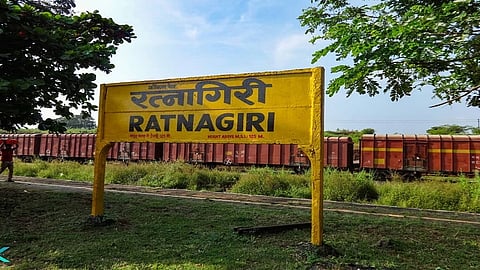 Nijamuddin came from Merkaj 2 people  in Ratnagiri city kokan  marathi news